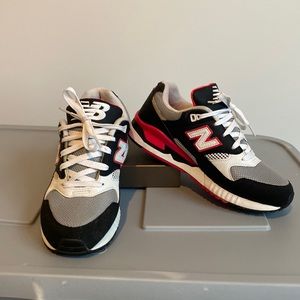 New Balance 530 ENCAP Sneakers - size 8.